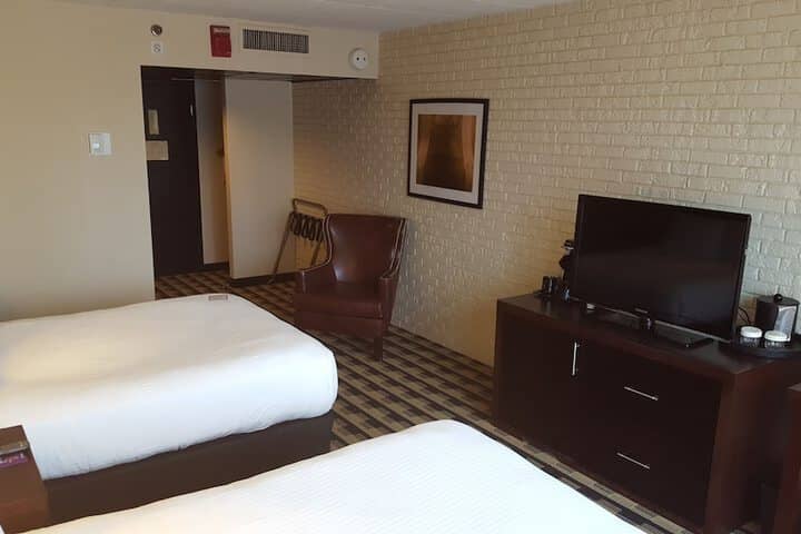 Room 11 of 42