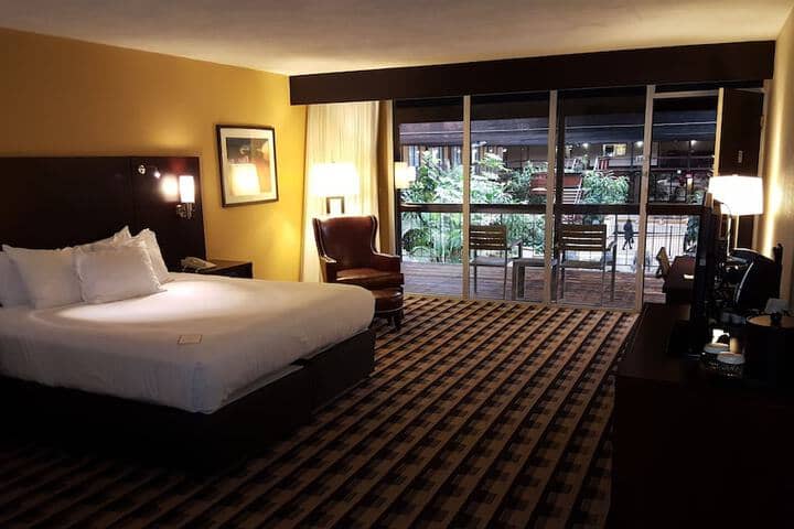 Room 16 of 42